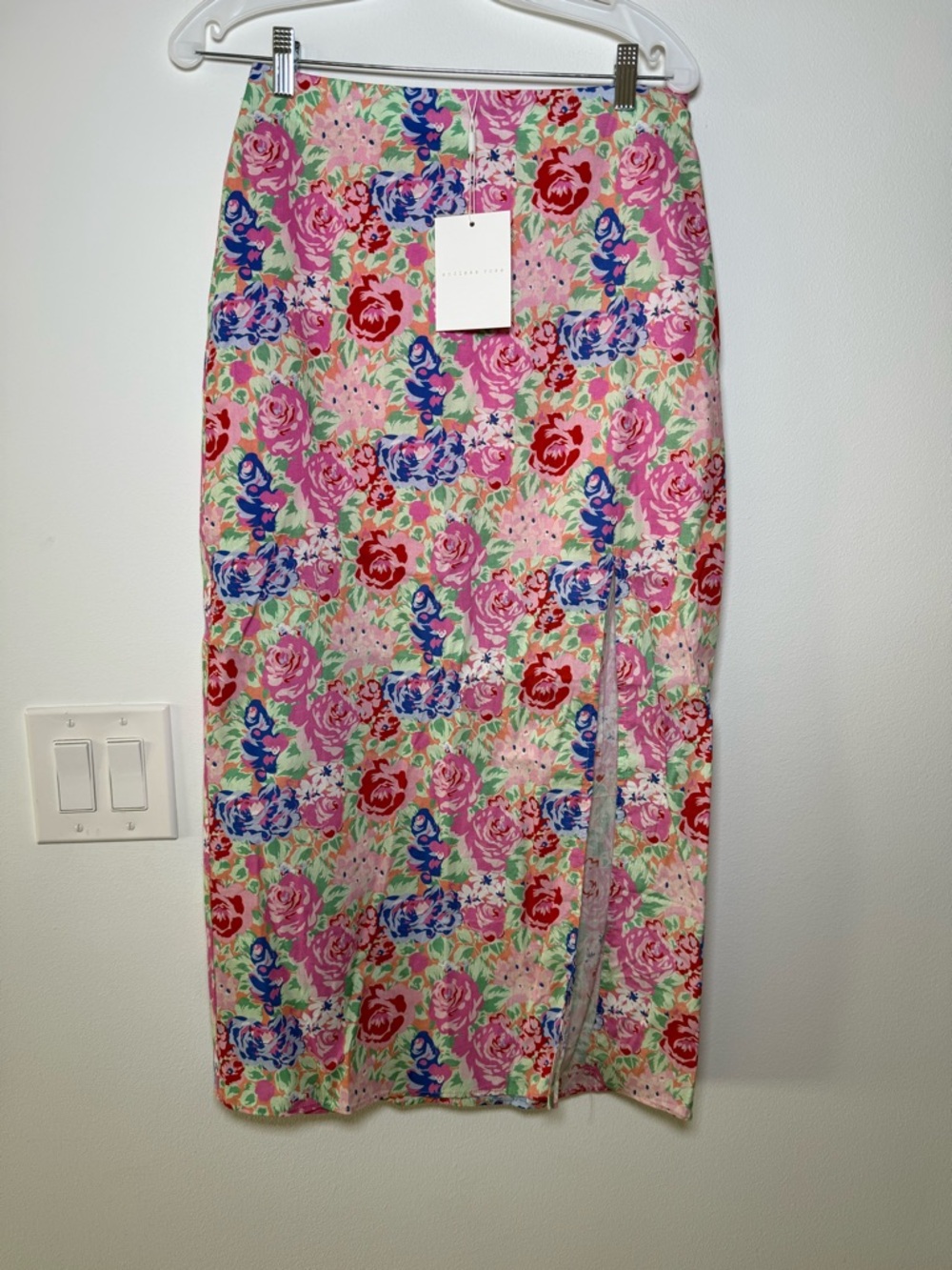NWT Endless Rose Pink Floral Print Top